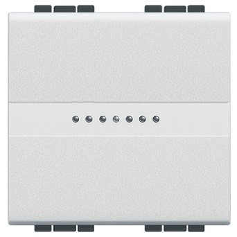 N4054M2 Bticino LivingLight Переключатель промежуточный Axial с винтовыми клеммами. размер 2 модуля. цвет белый - фото 28495